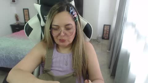 Snapshot of samy_vsn chatting on 02.06.25 samy_vsn online show from 02.06.25