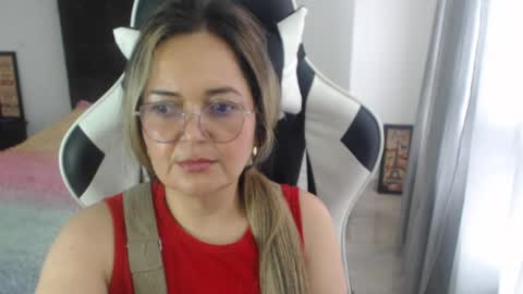Snapshot of samy_vsn chatting on 02.19.25 samy_vsn online show from 02.19.25