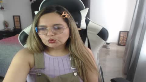 Snapshot of samy_vsn chatting on 02.20.25 samy_vsn online show from 02.20.25