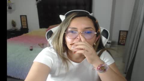 Snapshot of samy_vsn chatting on 02.21.25 samy_vsn online show from 02.21.25