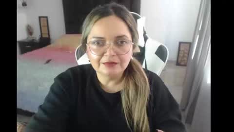 Snapshot of samy_vsn chatting on 02.21.25 samy_vsn online show from 02.21.25