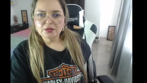 Snapshot of samy_vsn chatting on 02.25.25 samy_vsn online show from 02.25.25