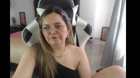 Snapshot of samy_vsn chatting on 02.28.25 samy_vsn online show from 02.28.25