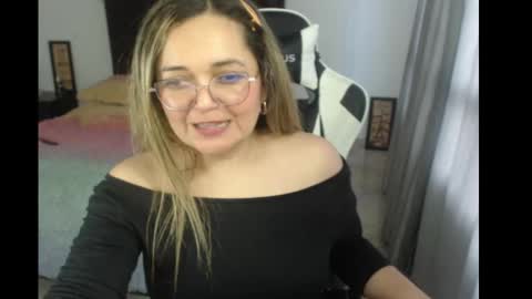 Snapshot of samy_vsn chatting on 03.03.25 samy_vsn online show from 03.03.25