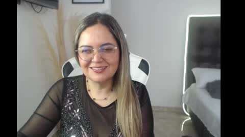Snapshot of samy_vsn chatting on 10.05.25 samy_vsn online show from 10.05.25