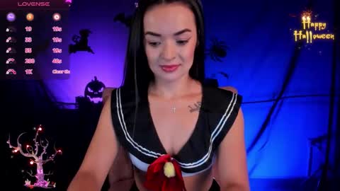 Samy Bennet online show from 10.31.25