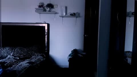 Snapshot of samykiss chatting on 01.10.25 SamyHolbrook online show from 01.10.25