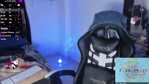 Snapshot of samykiss chatting on 10.31.25 SamyHolbrook online show from 10.31.25