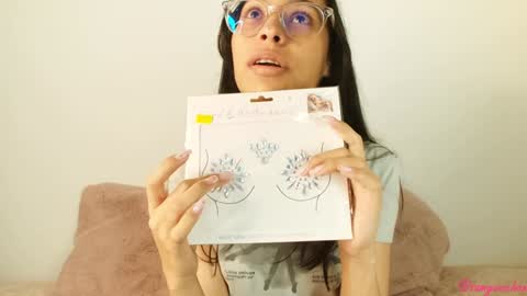 Snapshot of samyonichan chatting on 02.06.25 Special show on 17 december and 23 UwU online show from 02.06.25