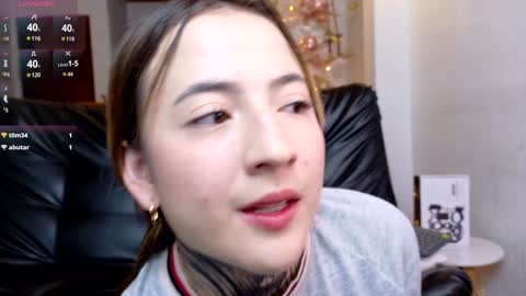 Snapshot of samyortiz_ chatting on 01.02.25 Samy and Juan online show from 01.02.25