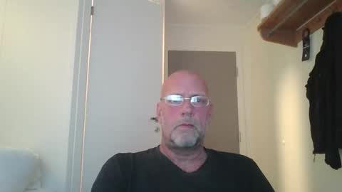 Snapshot of sandnesrune523 chatting on 10.19.25 sandnesrune523 online show from 10.19.25