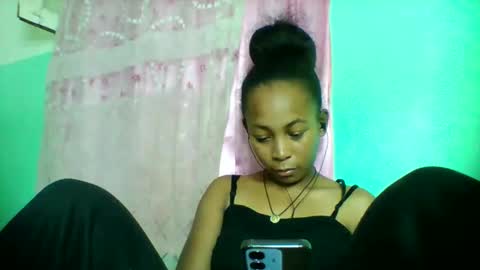 Snapshot of sandra1253099 chatting on 05.04.26 sandra1253099 online show from 05.04.26
