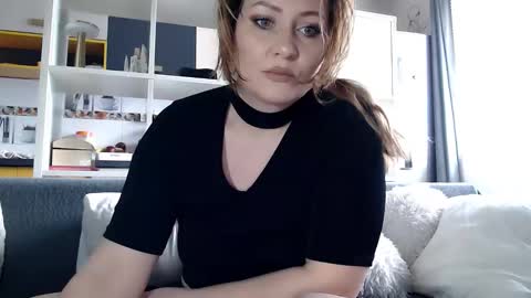 dont forghet to thumbs up if you like my show online show from 03.16.26