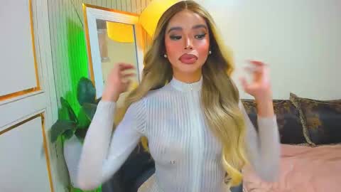 Sandra Hornball online show from 12.20.25