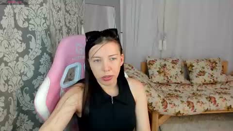 Snapshot of sandra_rosss chatting on 07.05.26 Sandra online show from 07.05.26