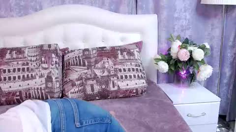 Sandra online show from 12.22.25