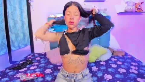 Sandy online show from 04.10.26