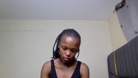Snapshot of sandy_bby1 chatting on 09.15.25 sandy online show from 09.15.25