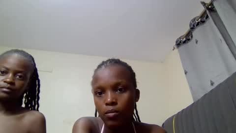 Snapshot of sandy_bby1 chatting on 09.18.25 sandy online show from 09.18.25