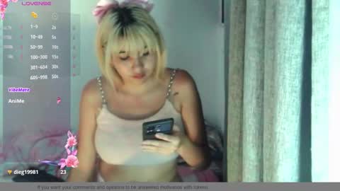 Snapshot of sandy_straw chatting on 09.18.25 sandy_straw online show from 09.18.25