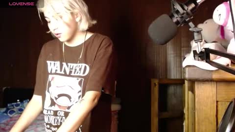 sandy_straw online show from 12.16.25