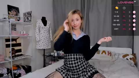 Sandy online show from 11.22.25