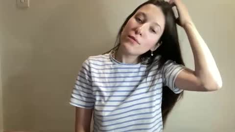 Snapshot of sandysun_shine chatting on 11.22.25 Sandy online show from 11.22.25