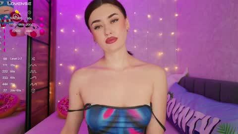 Sandy online show from 04.10.26