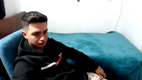 santi_ss online show from 10.02.25