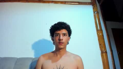 santi_twink19 online show from 05.28.26