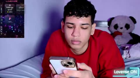 Snapshot of santiago_foxx chatting on 04.21.26 santi online show from 04.21.26