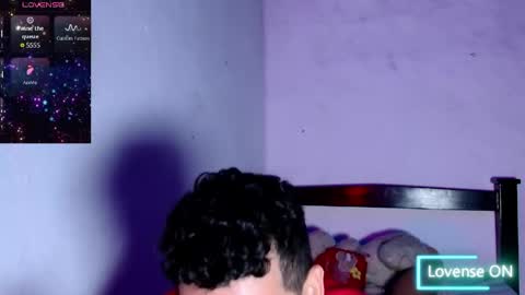 Snapshot of santiago_foxx chatting on 04.21.26 santi online show from 04.21.26