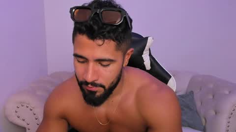 santiago_huntt online show from 03.26.26