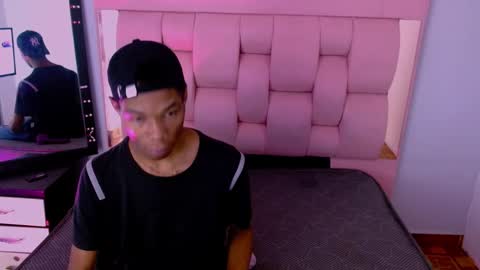 Santiiiiii  online show from 03.01.26