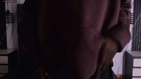 Santiiiiii  online show from 04.12.26