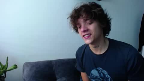 Snapshot of santii_rose chatting on 12.13.24 Santii online show from 12.13.24