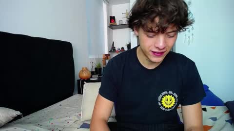 Snapshot of santii_rose chatting on 12.21.24 Santii online show from 12.21.24