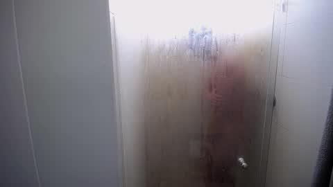 Snapshot of santii_rose chatting on 12.31.24 Santii online show from 12.31.24