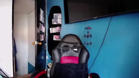 Snapshot of santii_rose chatting on 01.09.25 Santii online show from 01.09.25