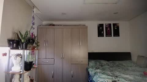 Snapshot of santii_rose chatting on 01.12.25 Santii online show from 01.12.25