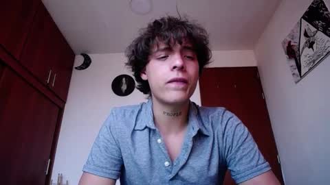 Snapshot of santii_rose chatting on 01.13.25 Santii online show from 01.13.25