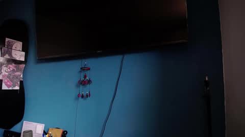 Snapshot of santii_rose chatting on 01.14.25 Santii online show from 01.14.25