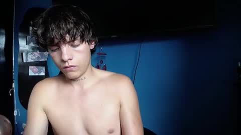 Snapshot of santii_rose chatting on 01.15.25 Santii online show from 01.15.25