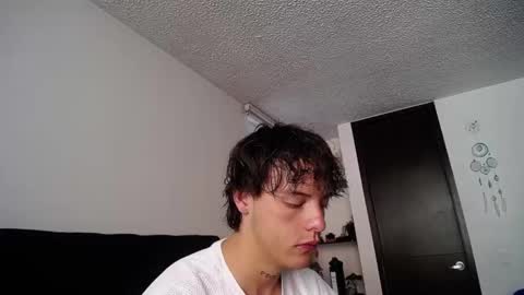 Snapshot of santii_rose chatting on 01.17.25 Santii online show from 01.17.25