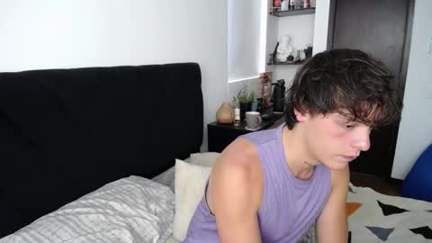 Snapshot of santii_rose chatting on 01.29.25 Santii online show from 01.29.25