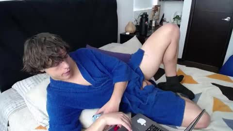 Snapshot of santii_rose chatting on 01.30.25 Santii online show from 01.30.25