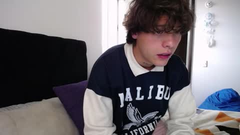 Snapshot of santii_rose chatting on 02.03.25 Santii online show from 02.03.25