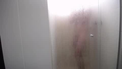 Snapshot of santii_rose chatting on 02.11.25 Santii online show from 02.11.25