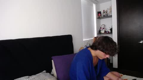 Snapshot of santii_rose chatting on 02.11.25 Santii online show from 02.11.25