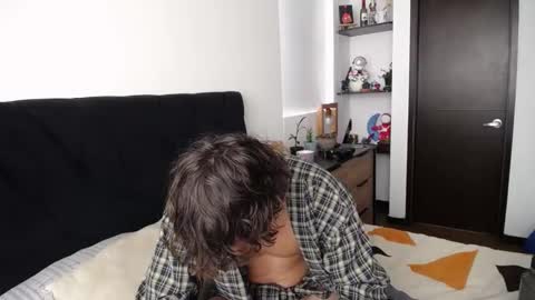 Snapshot of santii_rose chatting on 02.13.25 Santii online show from 02.13.25